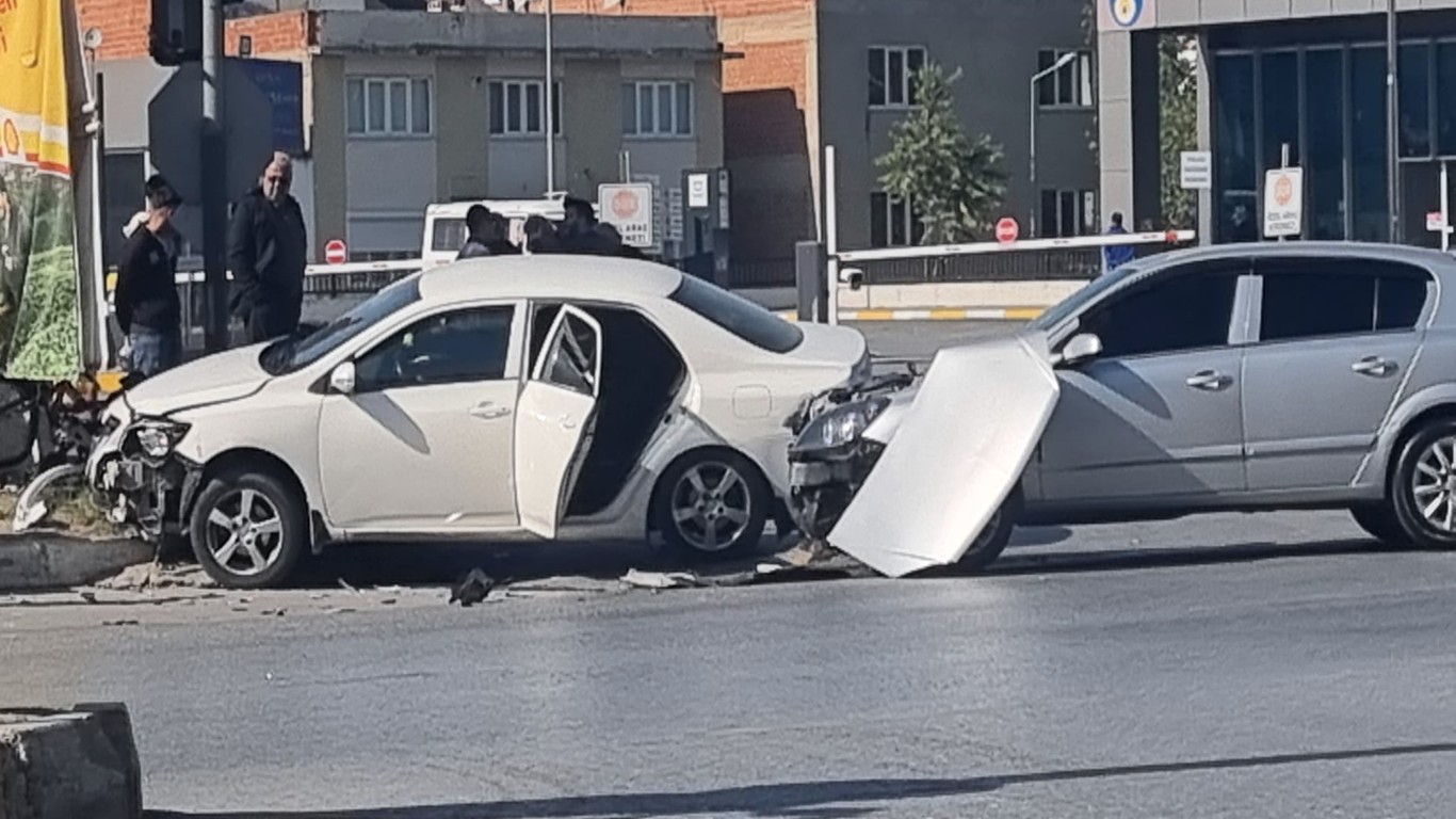 ÇİNE'DE TRAFİK KAZASI